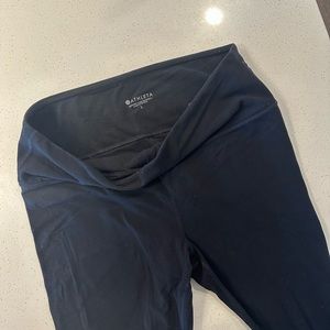 Athleta leggings (black, L)